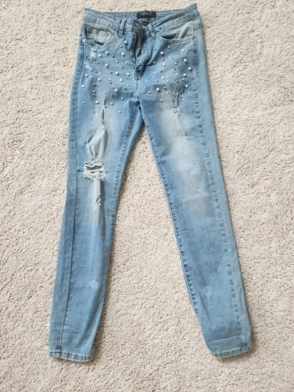 Judy Blue Silver Pearl & White Beaded Embellished Light Blue 11/30 skinny fit